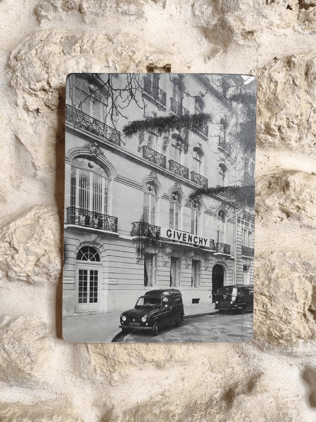 Plaque Givenchy