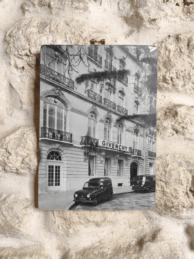 Plaque Givenchy